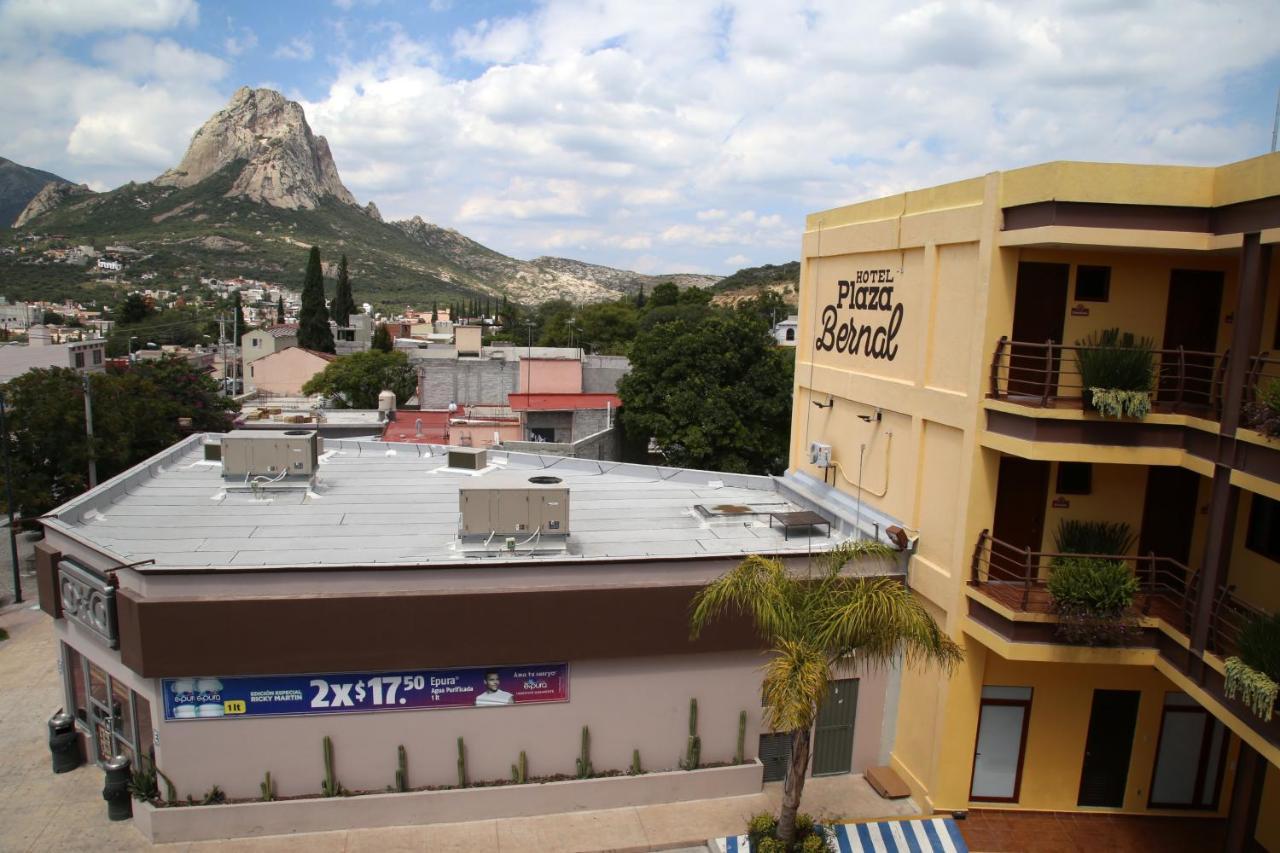 Hotel Plaza Bernal Esterno foto
